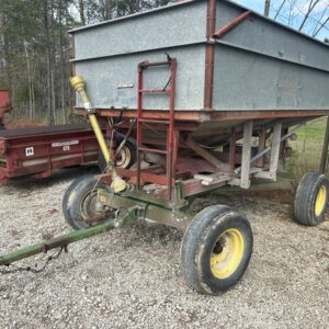 Gravity Wagon With Auger