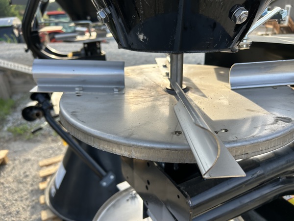 Fertilizer/Seed Spreaders