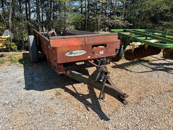 New Idea AGCO 217 Manure Spreader