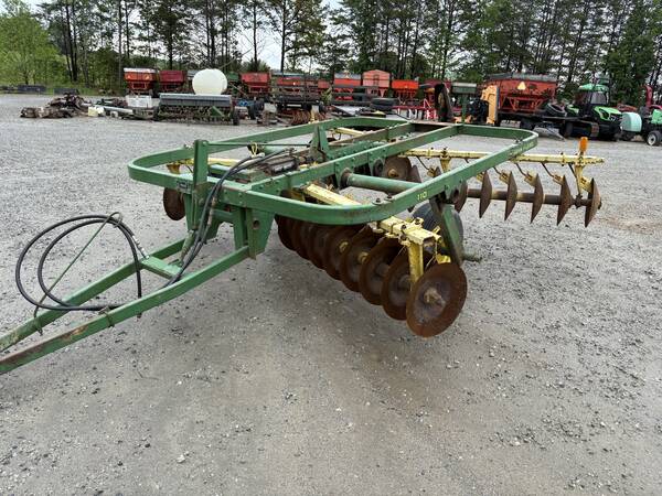 John Deere 110 Disk Harrow