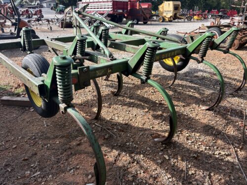 John Deere Chisel Plow - Image 3
