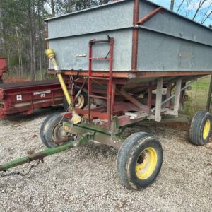 Gravity Wagon With Auger
