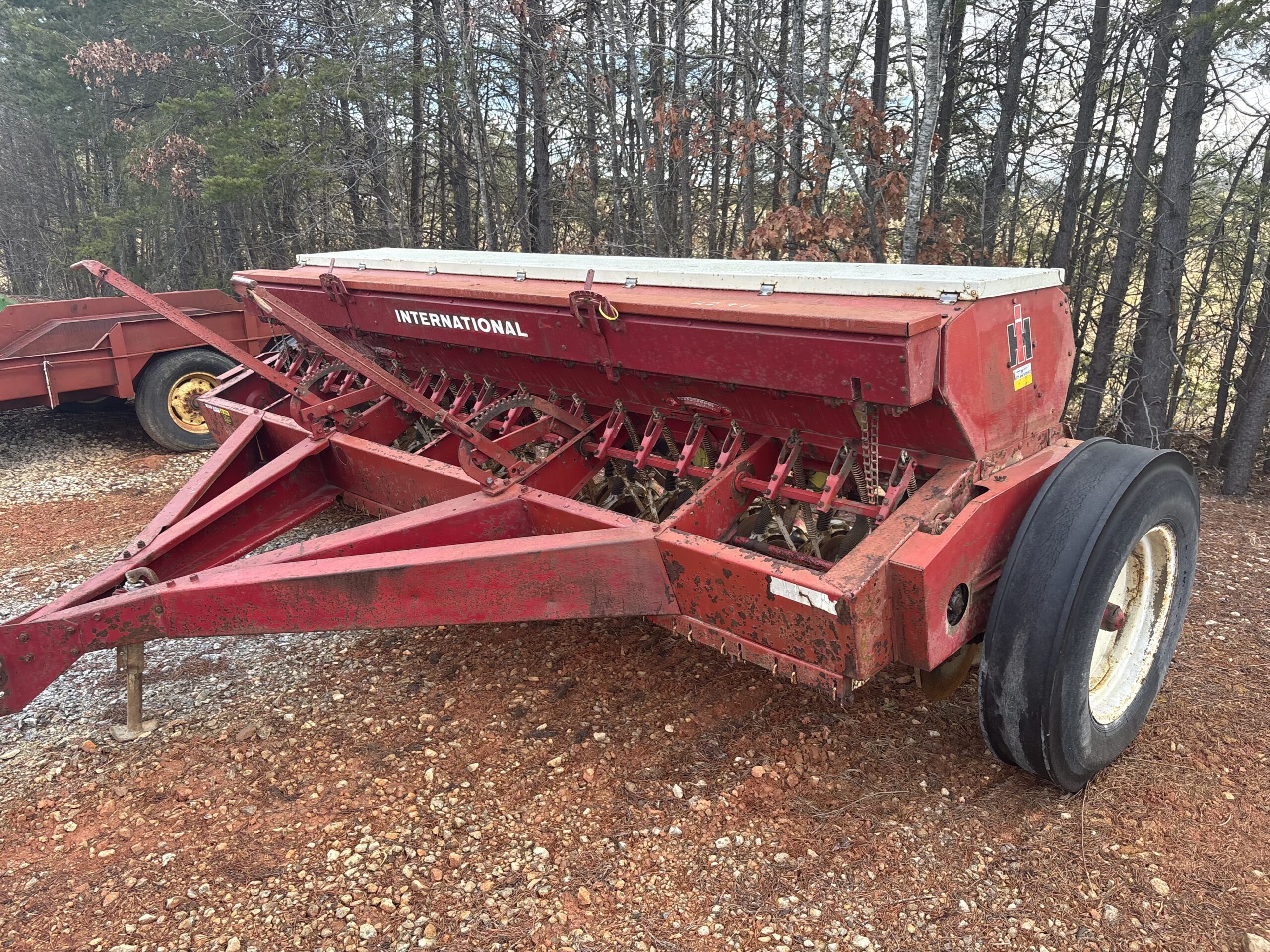 International 510 Drill