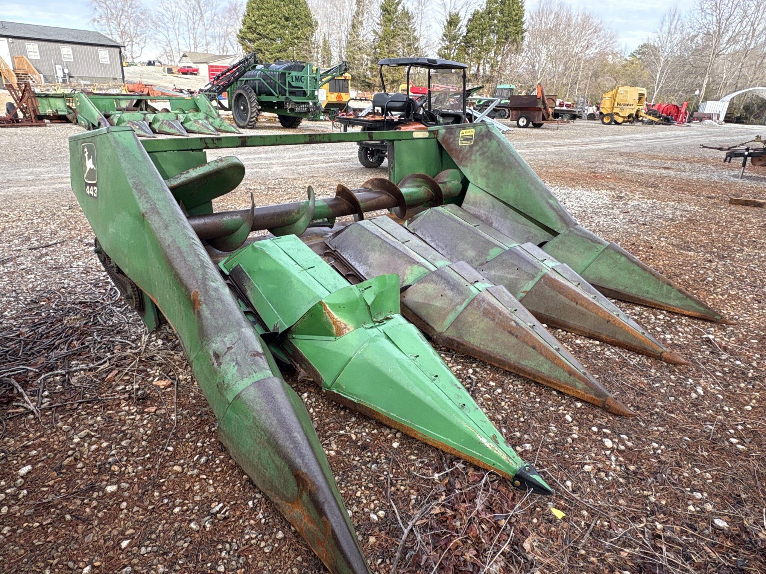 John Deere 443 Corn Head