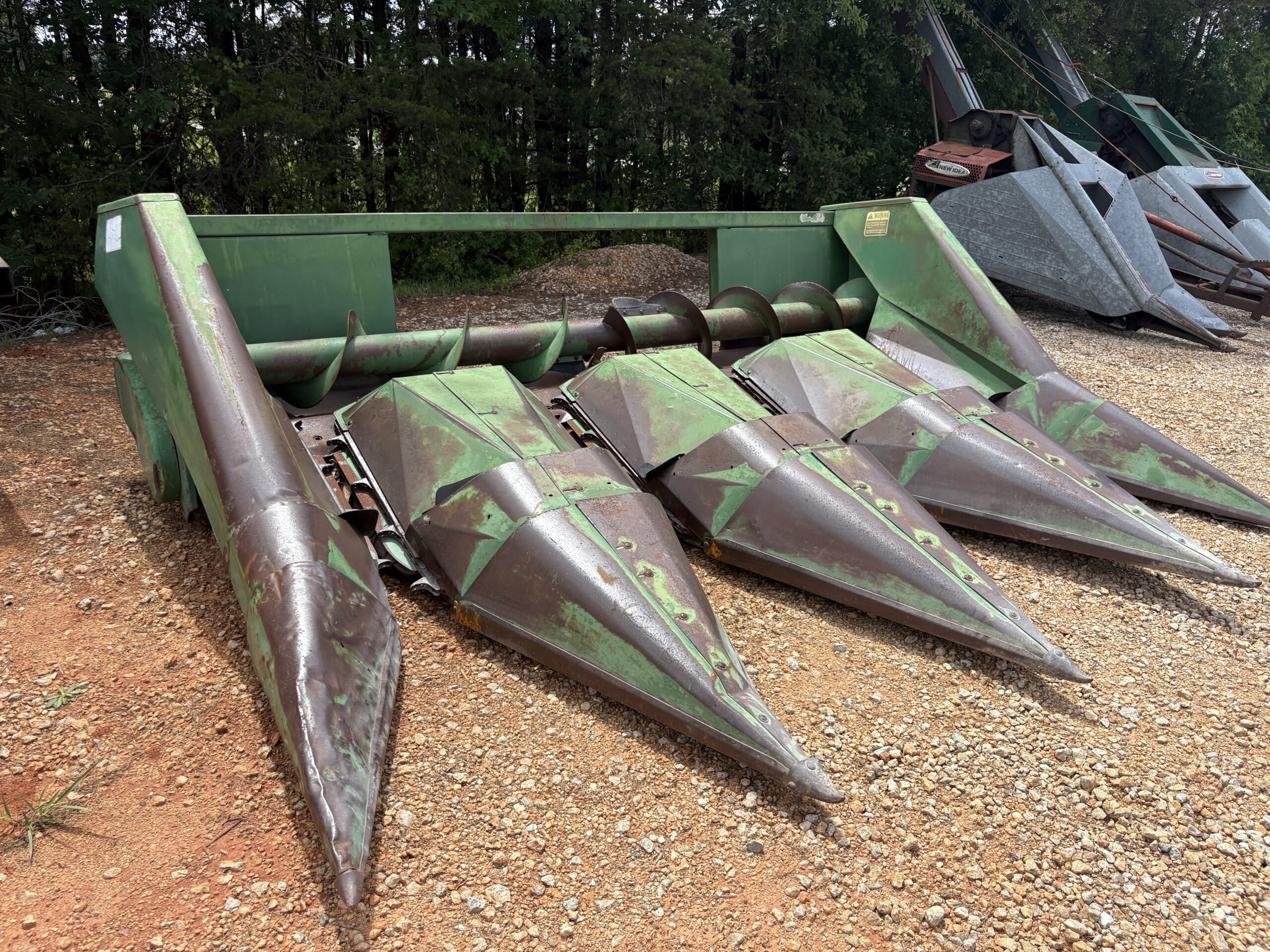 John Deere 444 Corn Head
