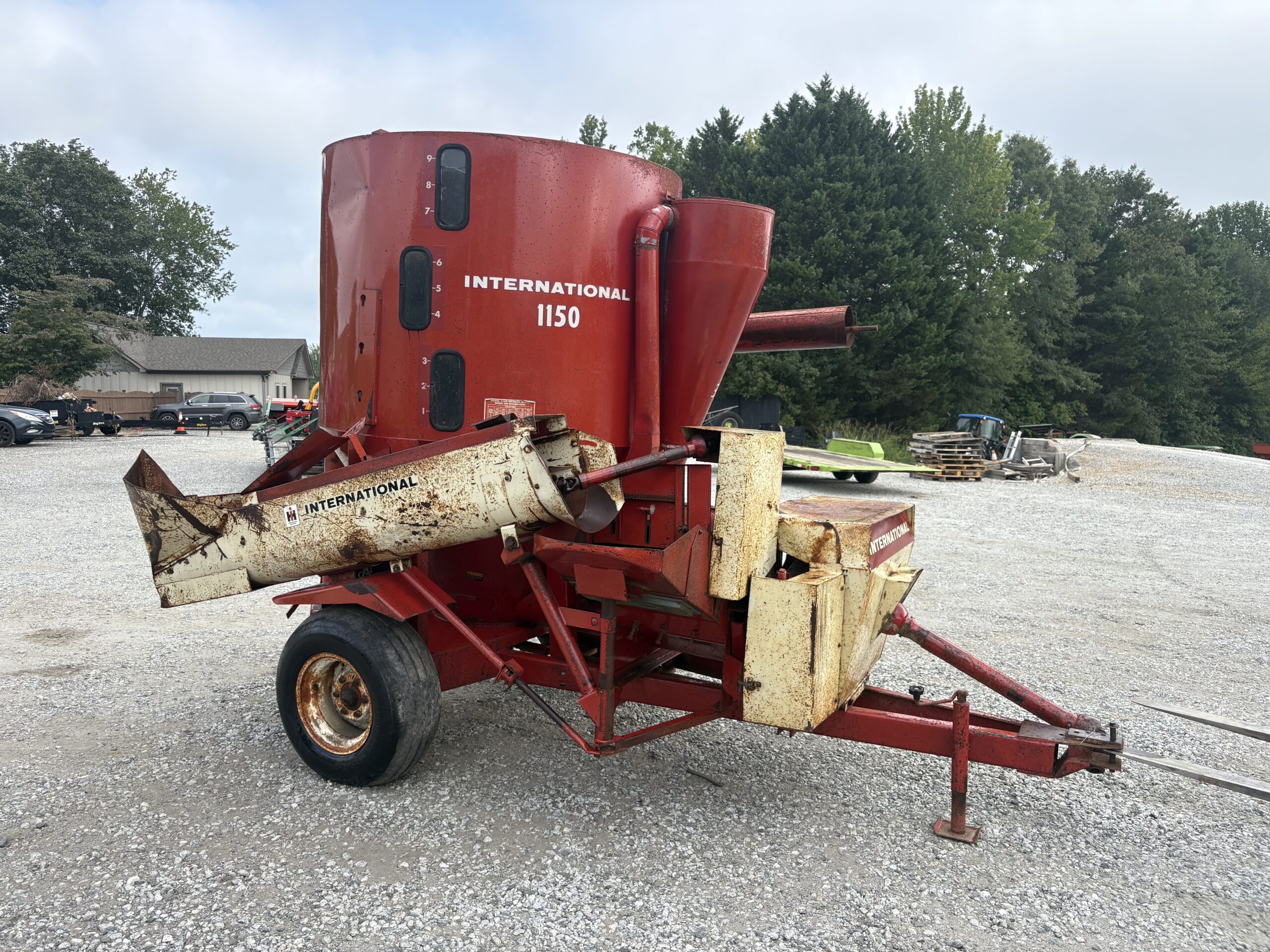 International Feed Mixer/Grinder